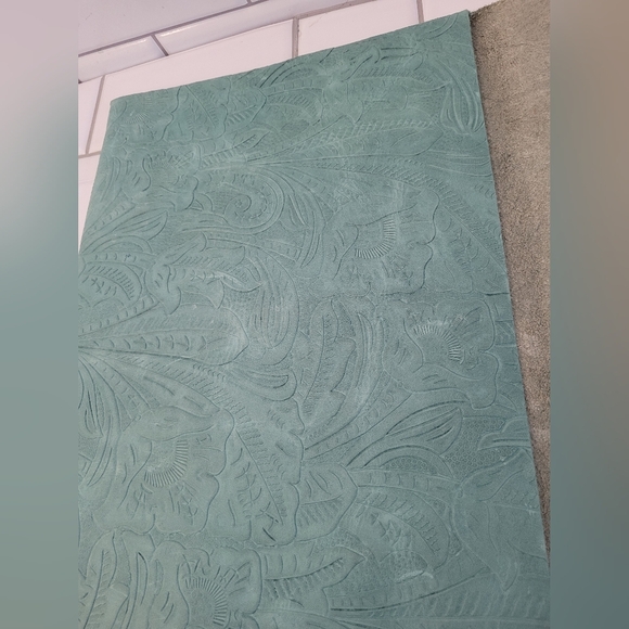 Velez Artisan Since 1986 Made In Colombia Embossed Tooled Leather Pouch Tablet S - Picture 7 of 8